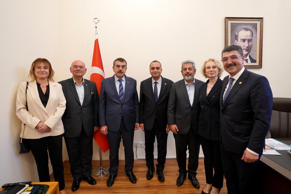 Okul yöneticileri Ankara'da Milli Eğitim Bakanı ile görüştü